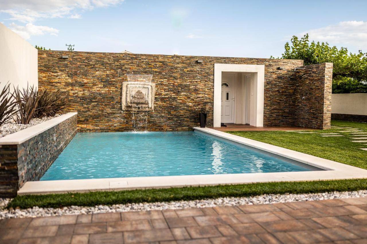 Villa Sunset Pool & Spa Apartments Згорнье-Шкофье Экстерьер фото